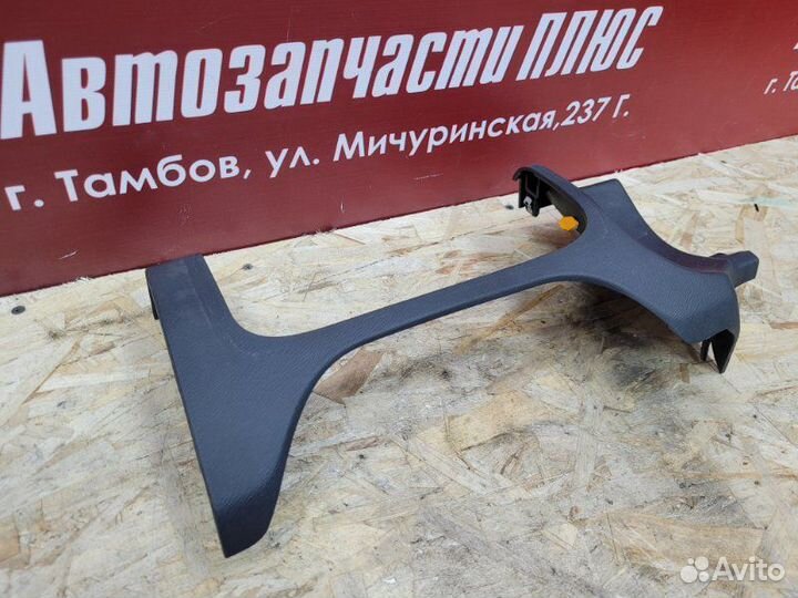 Накладка торпедо Nissan Terrano