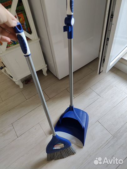 Веник и совок