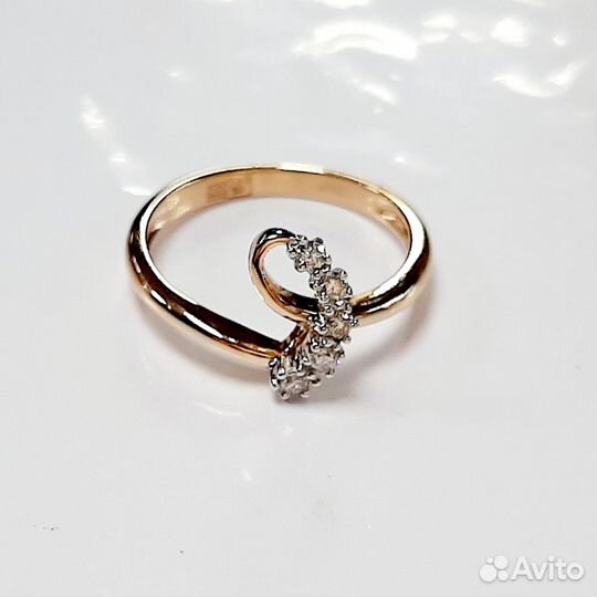 Золотое кольцо с бриллиантами