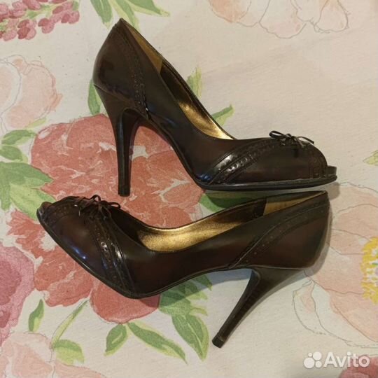 Туфли Guess 39 р-р