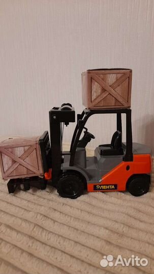 Погрузчик игрушка
