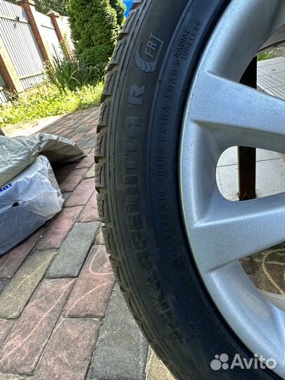 Nokian Tyres Hakkapeliitta R 245/45 R18 100R