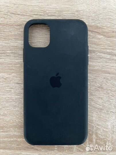 Чехол на iPhone 11