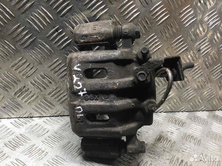 Суппорт передний левый Mitsubishi Space Gear 4G63 4G63