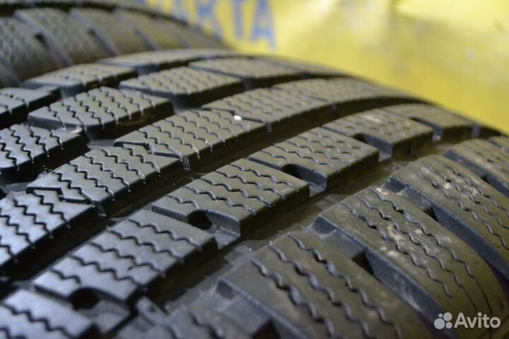 Kumho WinterCraft KW27 235/55 R17