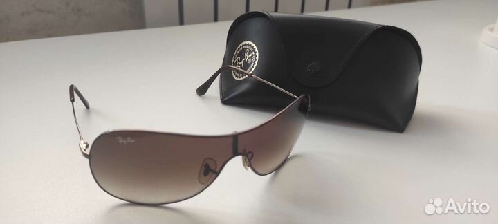 Солнцезащитные очки ray ban