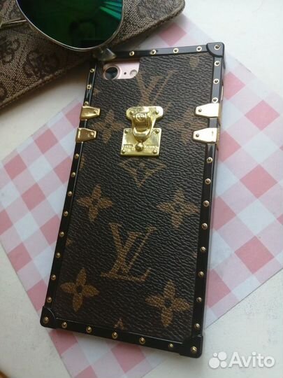 Чехлы iPhone 11 и 7 стекла