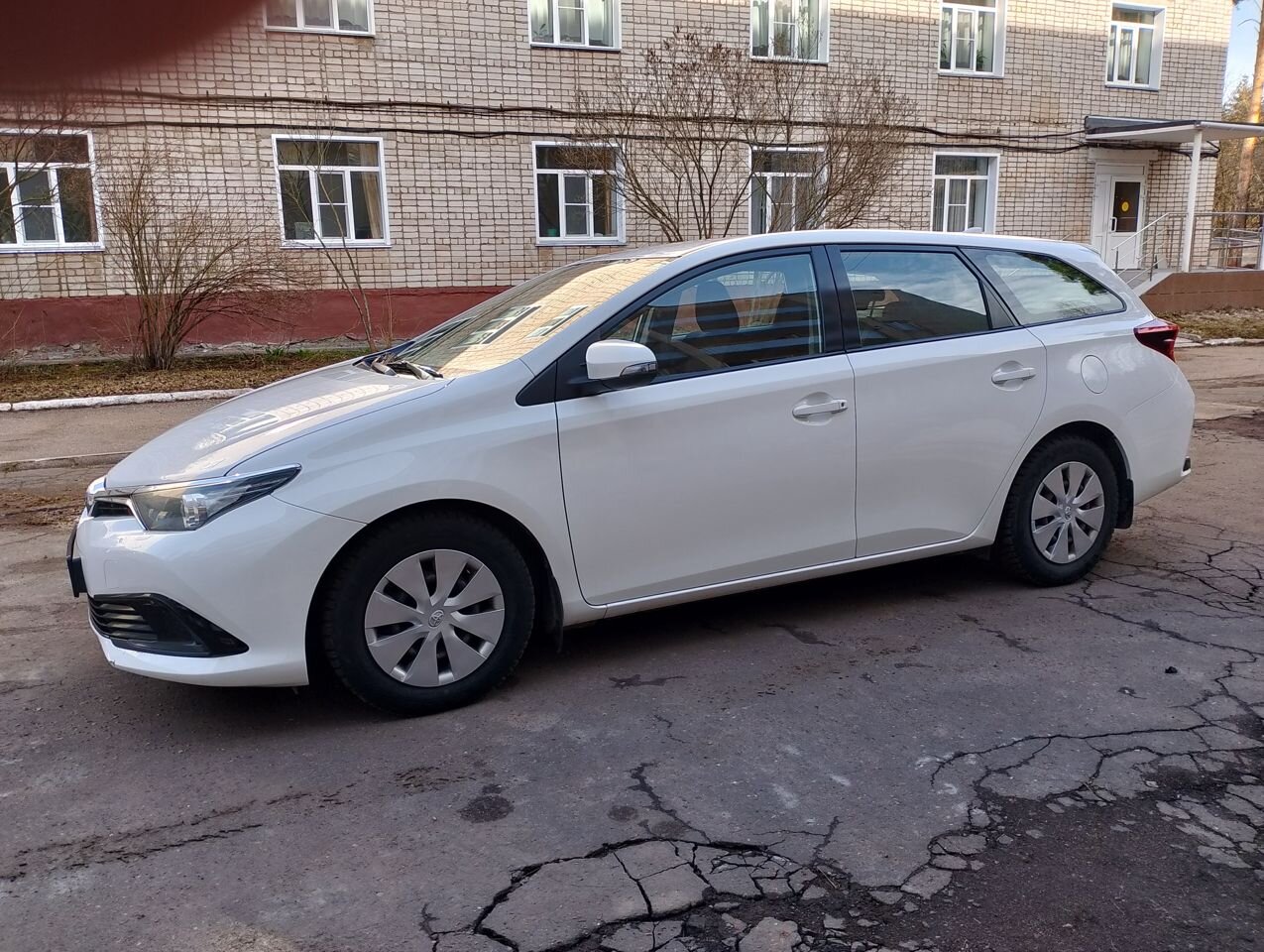 Toyota Auris: фото владельца