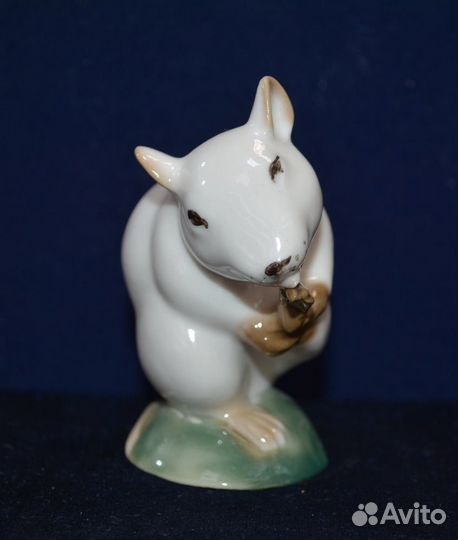 Мини. фарфоровая статуэтка- большая белая крыса