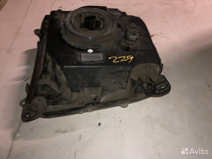 Jeep cherokee KK 2010 фара правая галоген