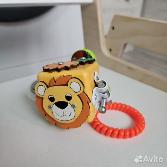 Неваляшка, бизикубик, и другие игрушки