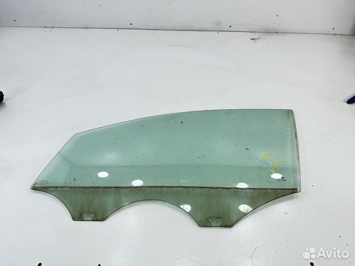 Volkswagen Polo 2019 стекло переднее левое