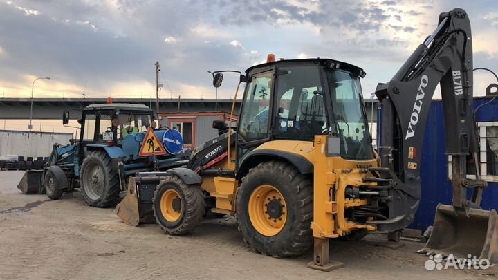 Экскаватор-погрузчик Volvo BL71B, 2011