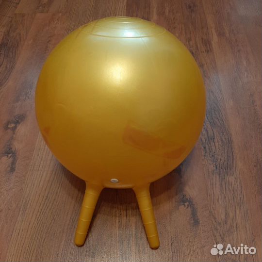 Резиновый мяч прыгун с ручками для ребенка