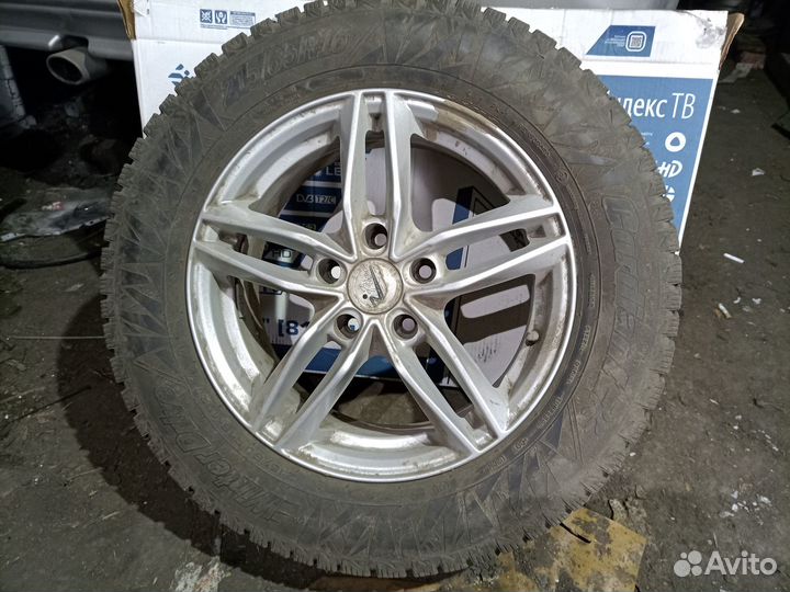Зимние колеса r16 215 65 комплект