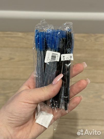 Щеточки для ресниц и бровей