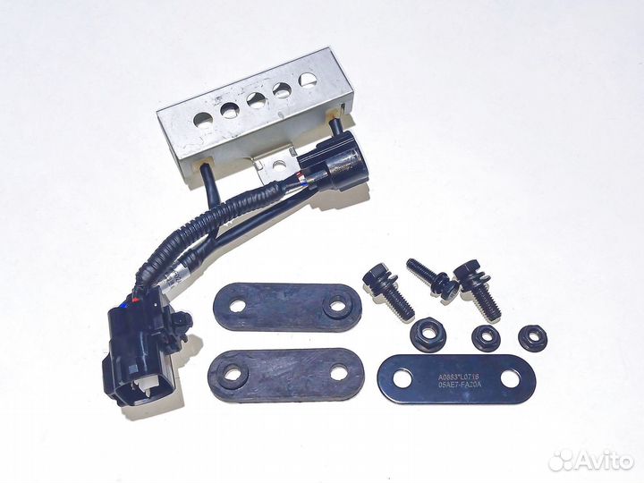 Радиатор кондиционера в сборе с вентилятором (конд