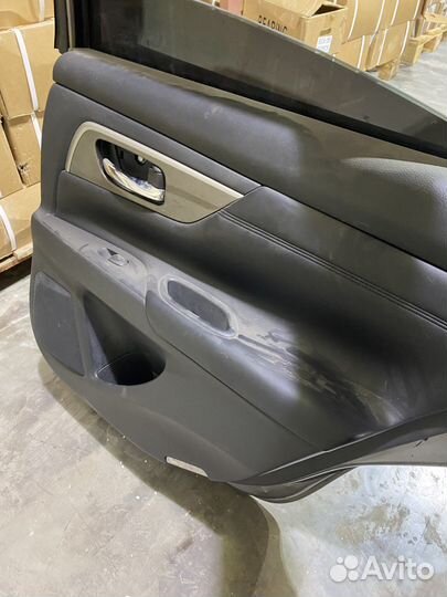 Дверь задняя правая Nissan Teana L33