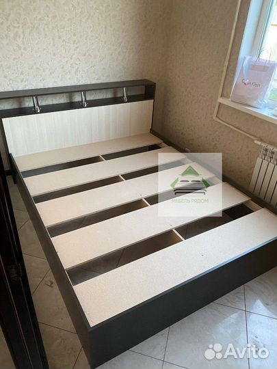 Кровать