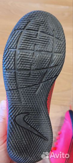 Футбольные бутсы nike детские