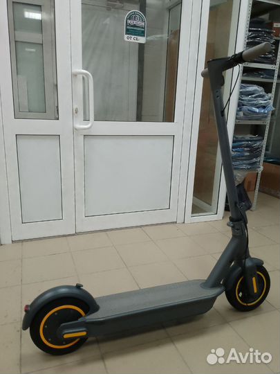 Электросамокат hiper triumph m100