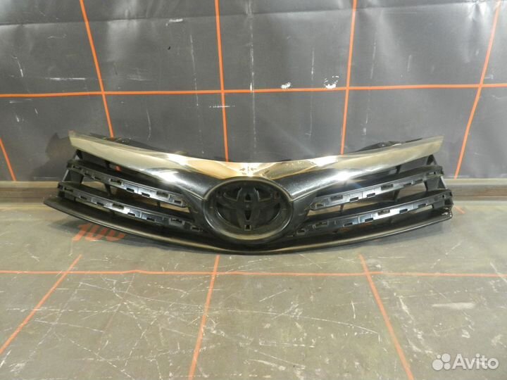 Решетка радиатора - Toyota Corolla E180