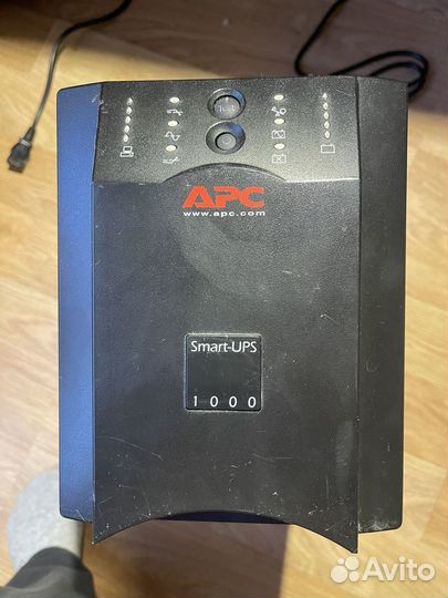 Ибп APC Smart-UPS 1000