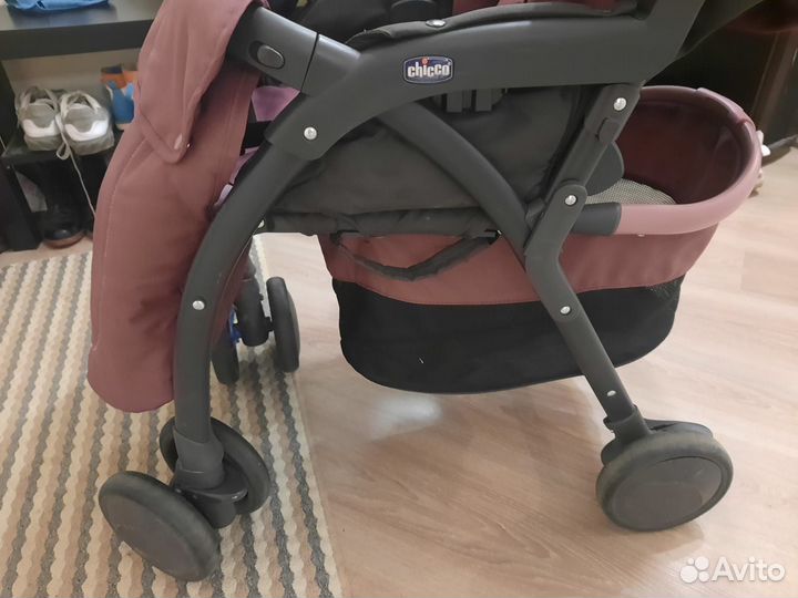 Прогулочная коляска