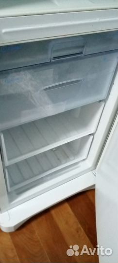 Холодильник бу indesit