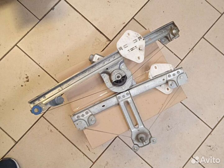 Стеклоподъемник Renault logan 1