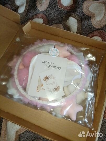 Мобиль в кроватку из фетра