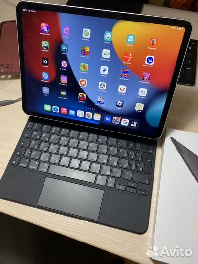 Клавиатура iPad pro 11 4 поколения