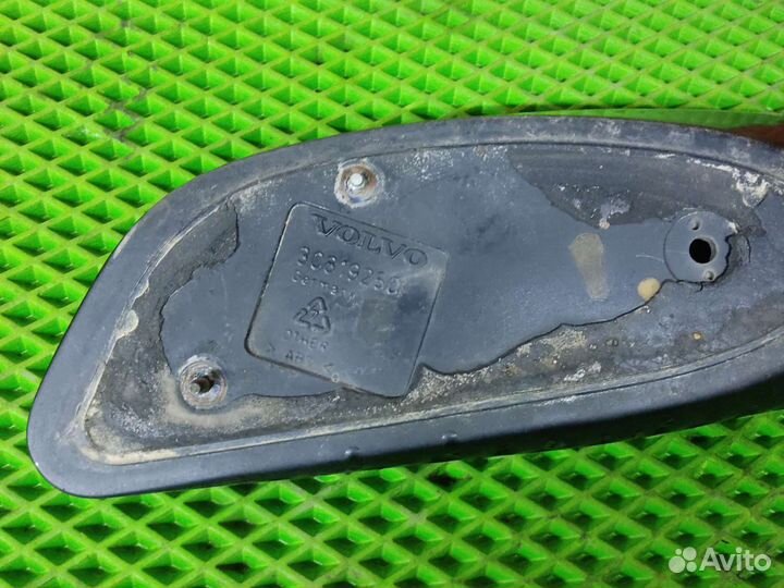 Спойлер крышки багажника volvo s40 1