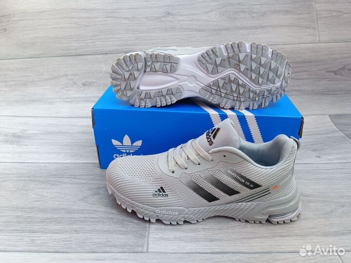 Кроссовки adidas