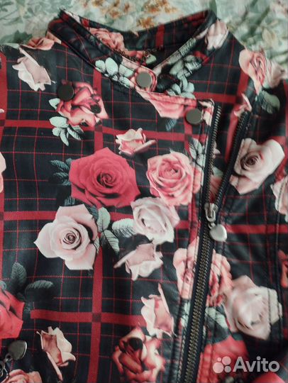 Куртка на девочку Accola