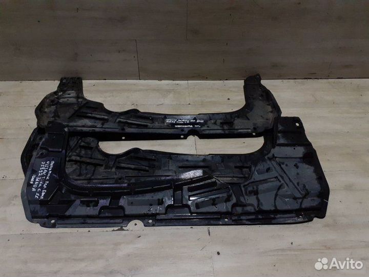 Пыльник переднего бампера Nissan Tiida C11