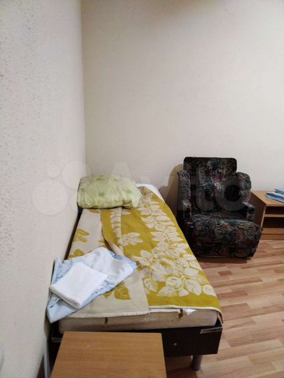 Комната 12 м² в 8-к., 2/2 эт.