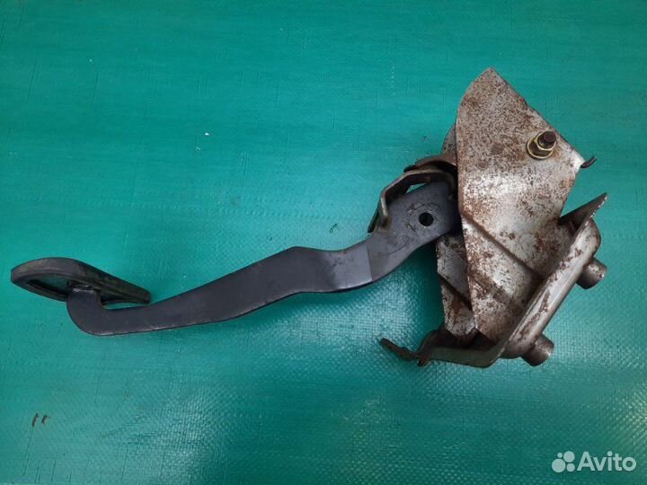 Педаль тормоза Hyundai Elantra Xd седан G4GC 2003