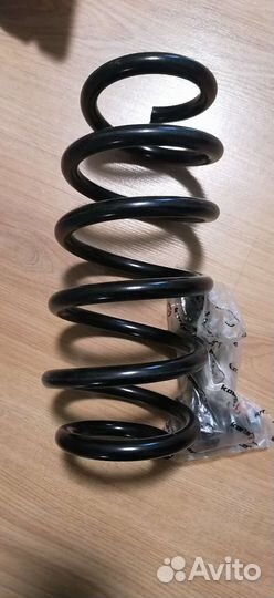 Продам пружины задние от таеты avensis Т270