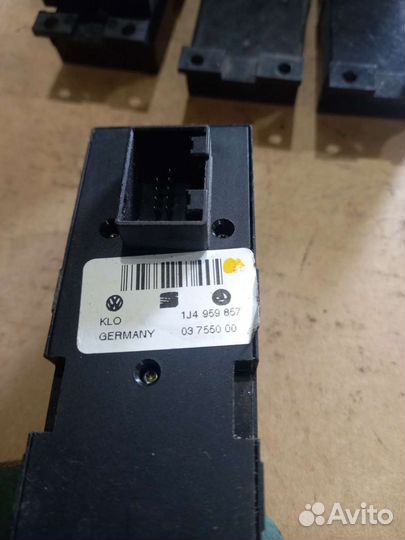 Блок Управления Стеклоподъемниками Пассат Б5 гольф