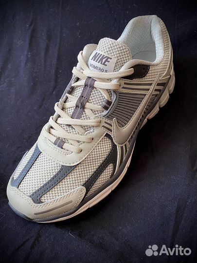 Кроссовки Nike zoom vomero 5