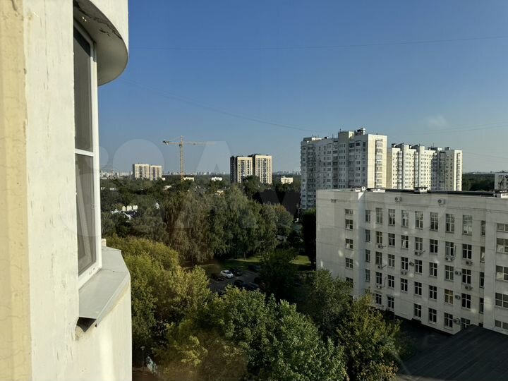 2-к. квартира, 60 м², 9/18 эт.