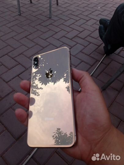 iPhone Xs, 64 ГБ