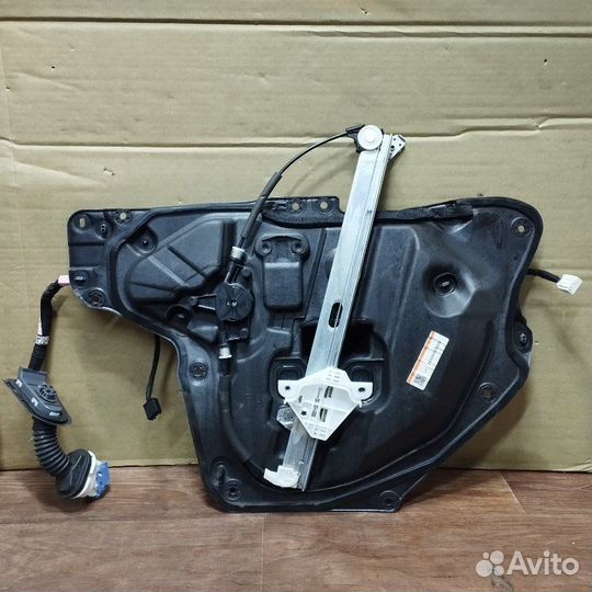 Стеклоподъемник электрический передний левый Mazda