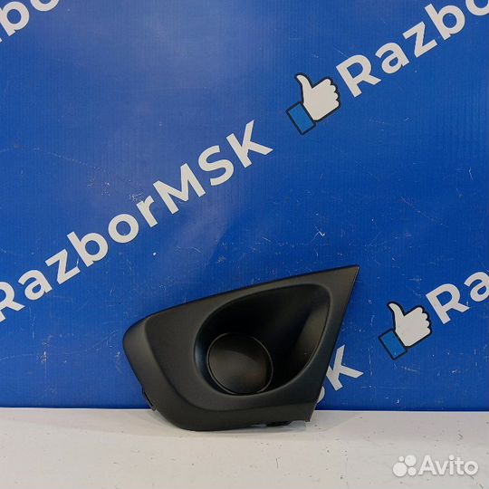 Накладка птф передняя правая Renault Duster