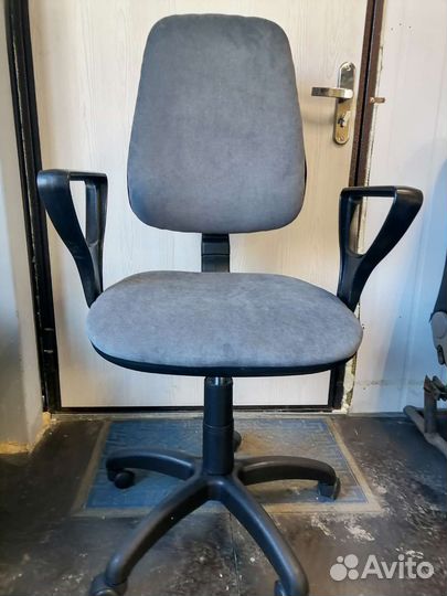 Компьютерное кресло