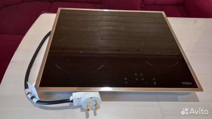 Встраиваемая электрическая панель Haier HHX-C64DFB