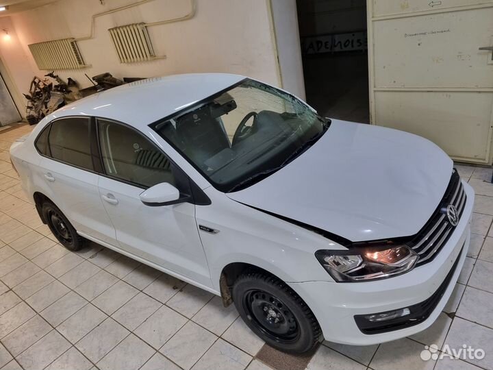 Потолочный плафон фольксваген поло 2019 год