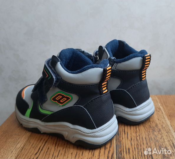 Ботинки демисезонные для мальчика 24