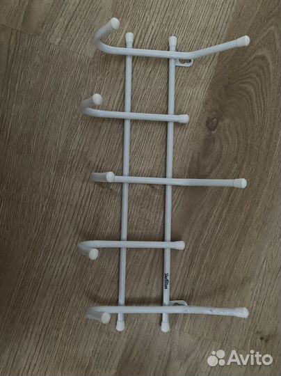 Вешалка настенная металлическая